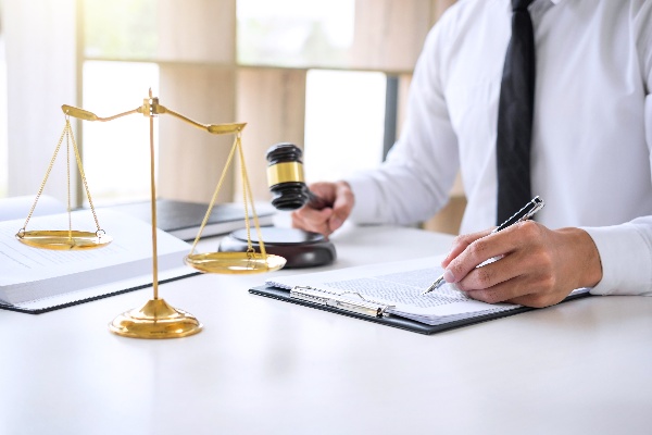 美容机构退款不给属于什么案件 怎么处理-游法云